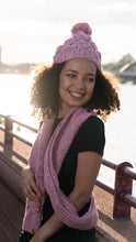 Cargar imagen en el visor de la galería, Bubble Scarf