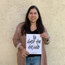 Cargar imagen en el visor de la galería, Beanie con pompón