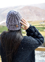 Cargar imagen en el visor de la galería, Beanie (tejido a palillo)