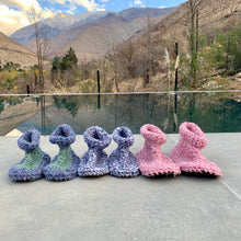 Cargar imagen en el visor de la galería, Keep Calm Shoes Mini