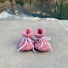 Cargar imagen en el visor de la galería, Keep Calm Shoes Baby