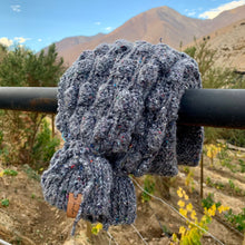 Cargar imagen en el visor de la galería, Bubble Scarf