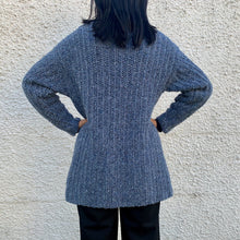 Cargar imagen en el visor de la galería, Essential Cardigan