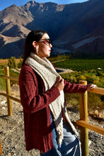 Cargar imagen en el visor de la galería, Essential Cardigan
